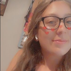 Meet your Posher, Brittany rae